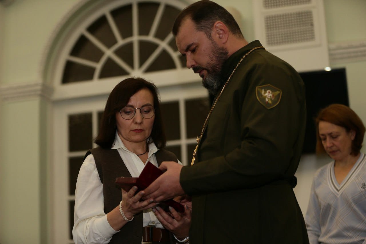 У Чернігівській ОВА передали нагороди родинами загиблих бійців