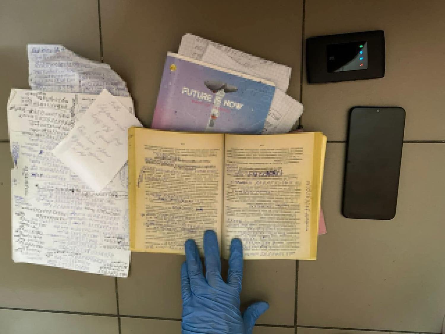 Під час обшуків вилучено відповідні покази