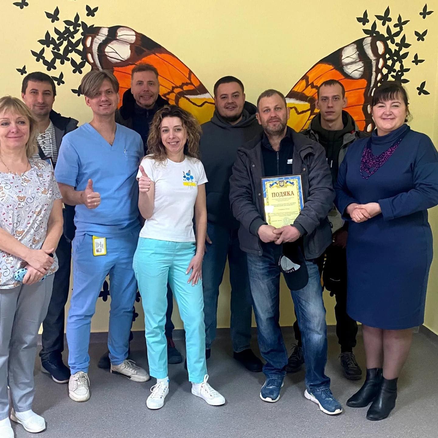 Волонтери, які допомагали ремонтувати обласну лікарню