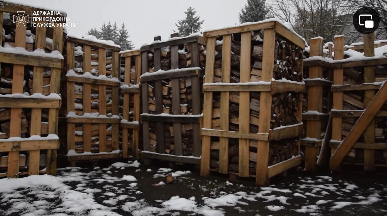 Прикордонники показали взимку побут бійців, які бережуть країну на Півночі