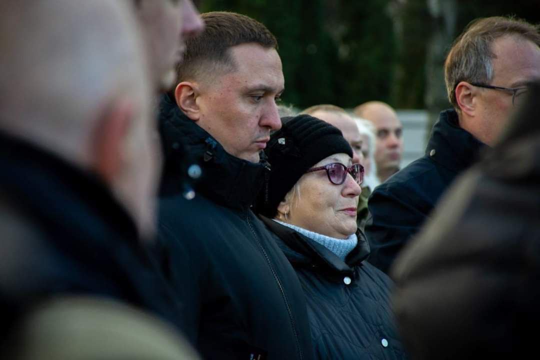 На відкритті памʼятника Олександру Мацієвському в Ніжині, 25 листопада