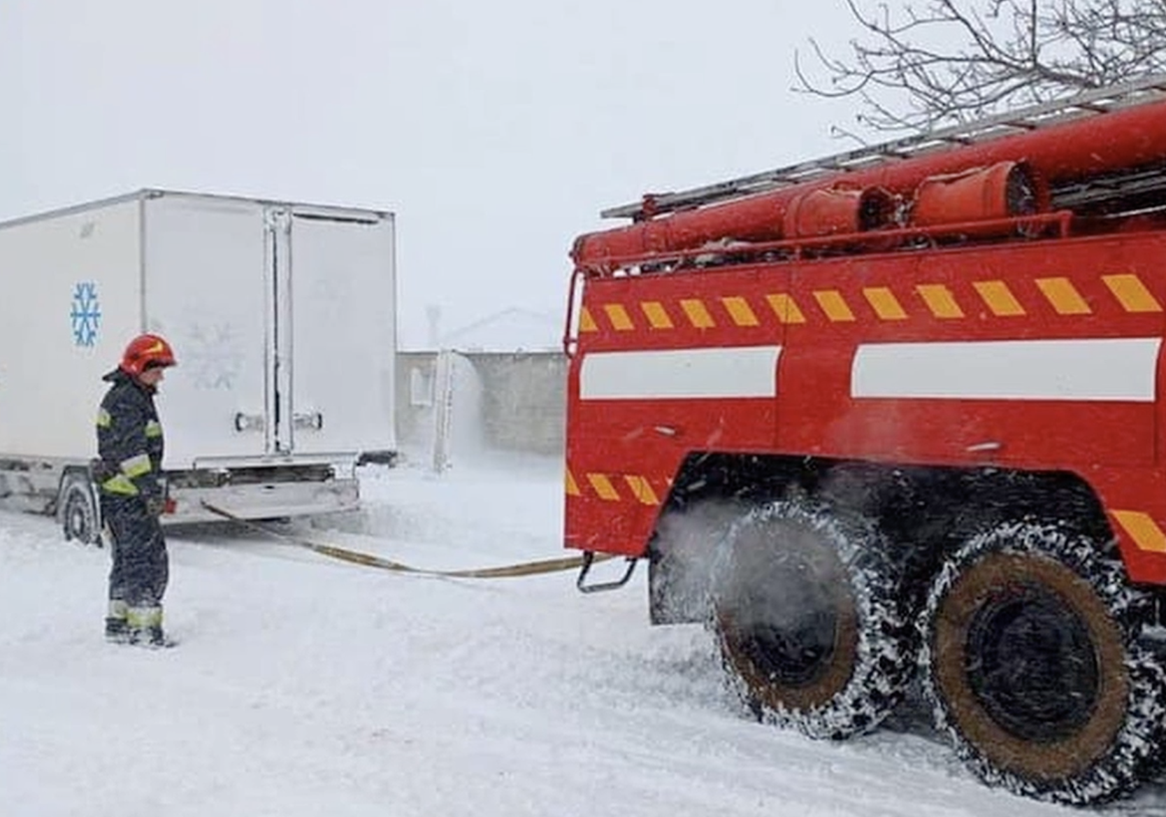На Чернігівщині під час снігопаду 27 листопада на допомогу приходила ДСНС
