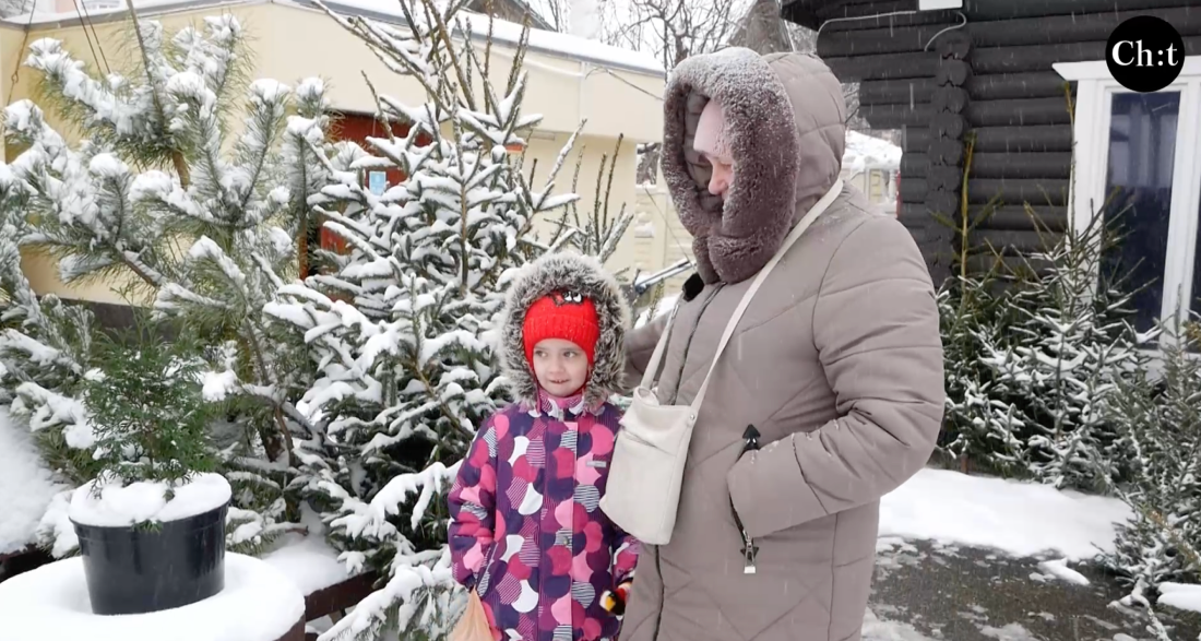 Одні чернігівці вже активно купують дерева, інші - ще тільки приглядаються