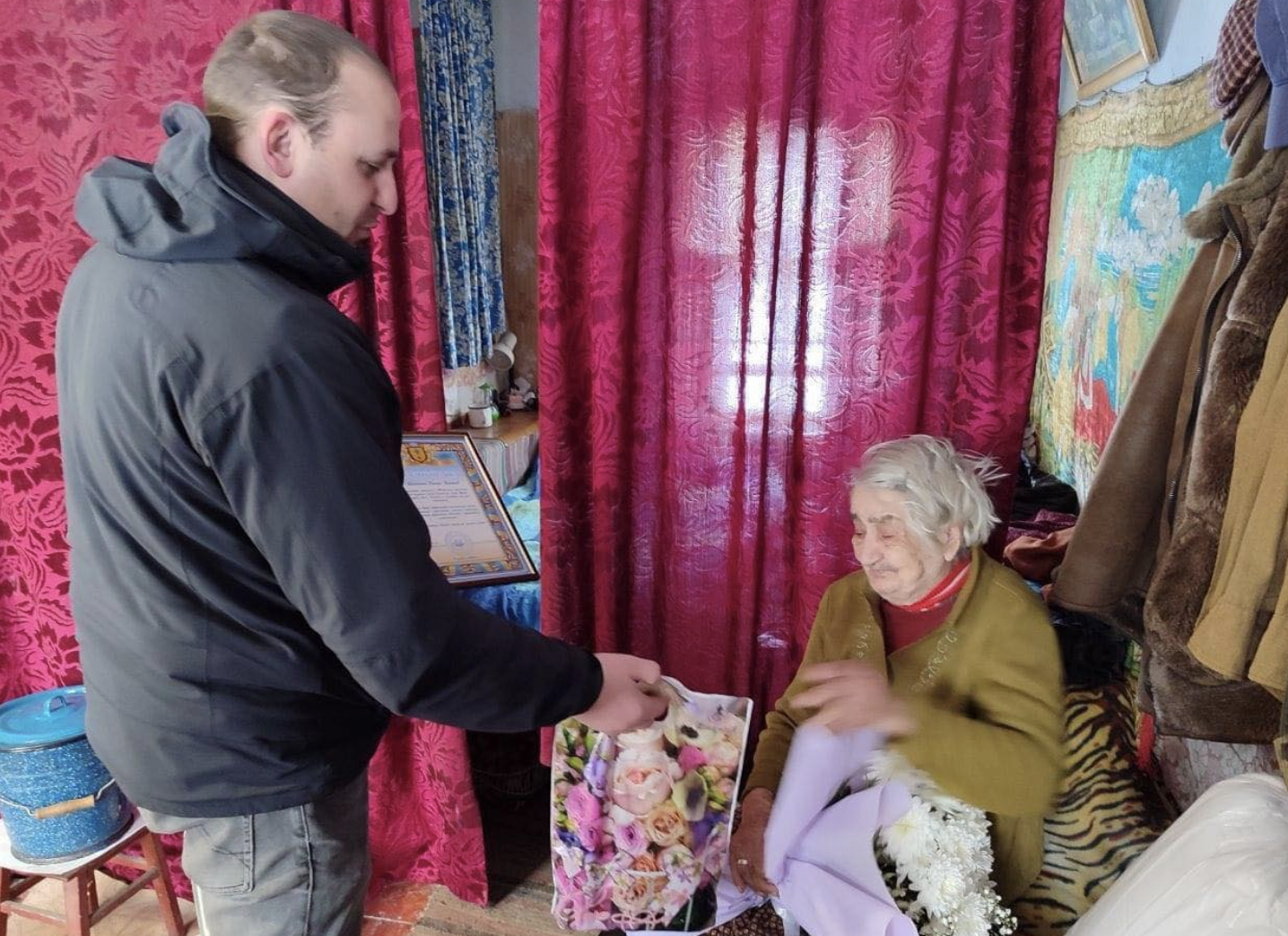 Одна така на все село: у Ічнянській громаді місцева жителька відзначила 100-й день народження