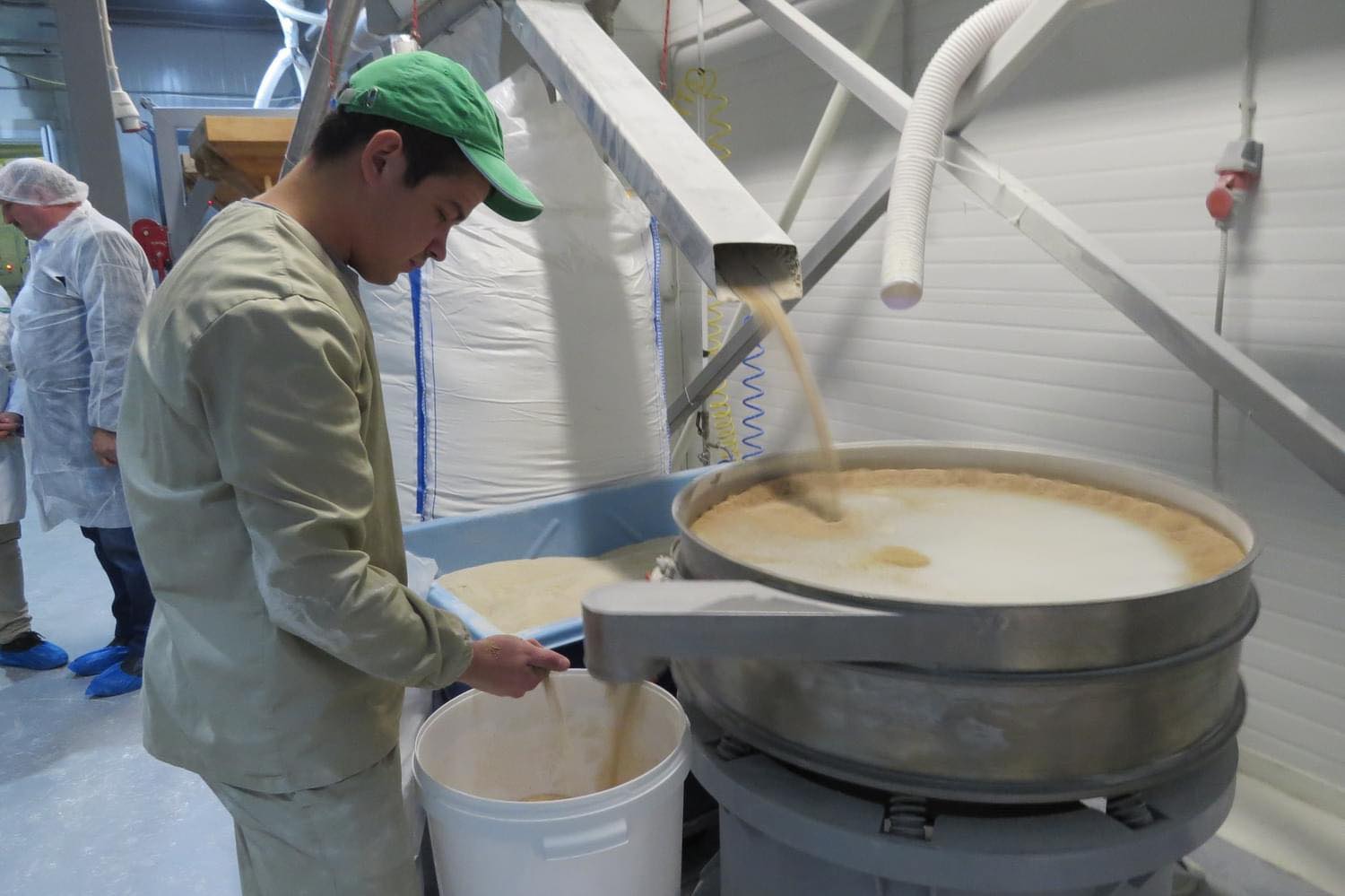 На Чернігівщині запрацював пекарний комплекс: може випускати 3-4 тонни хліба за цикл