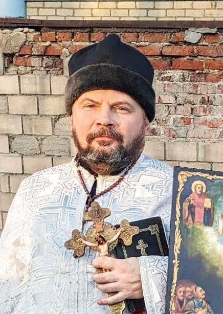 Євген Орда - військовий капелан і багаторічний волонтер, людина, яка не раз бувала у гарячих точках на Сході і пережила ворожий полон