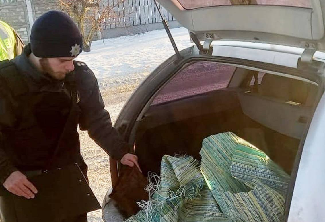 Нетверезий кермувальник віз контрабанду у Прилуках