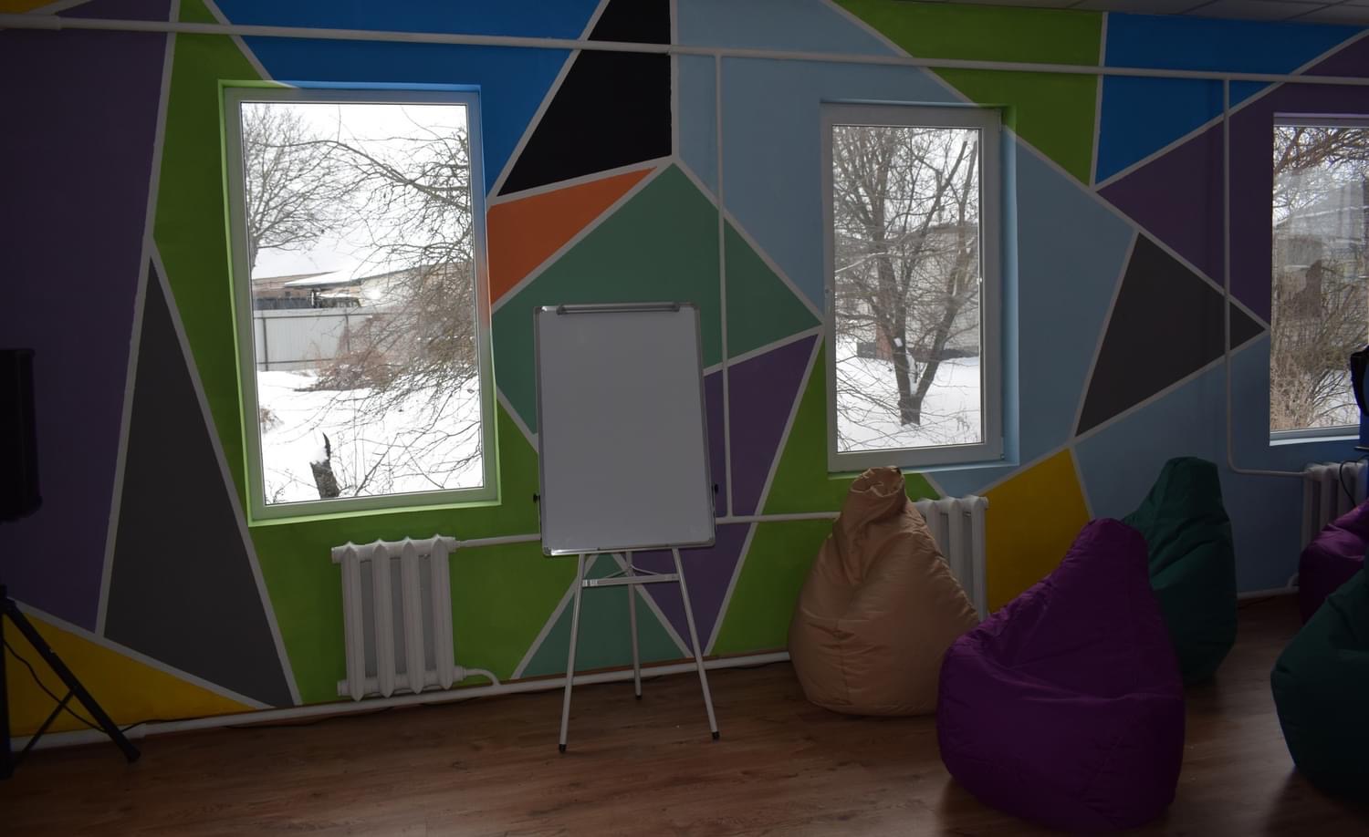 У Бахмачі показали, як виглядає молодіжний центр після ремонту на грантові кошти