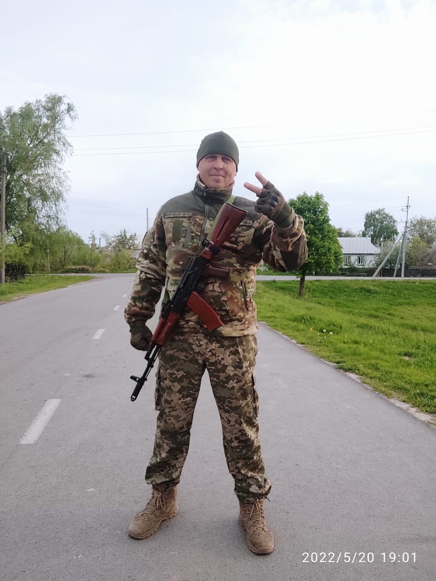 Володимир Сусленніков на блокпості в Ріпках