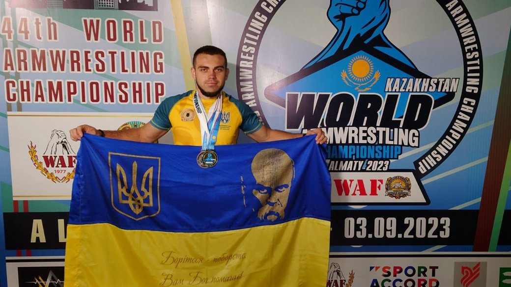 Чемпіон світу з параармреслінгу Назарій Остапчук отримав звання майстра спорту міжнародного класу