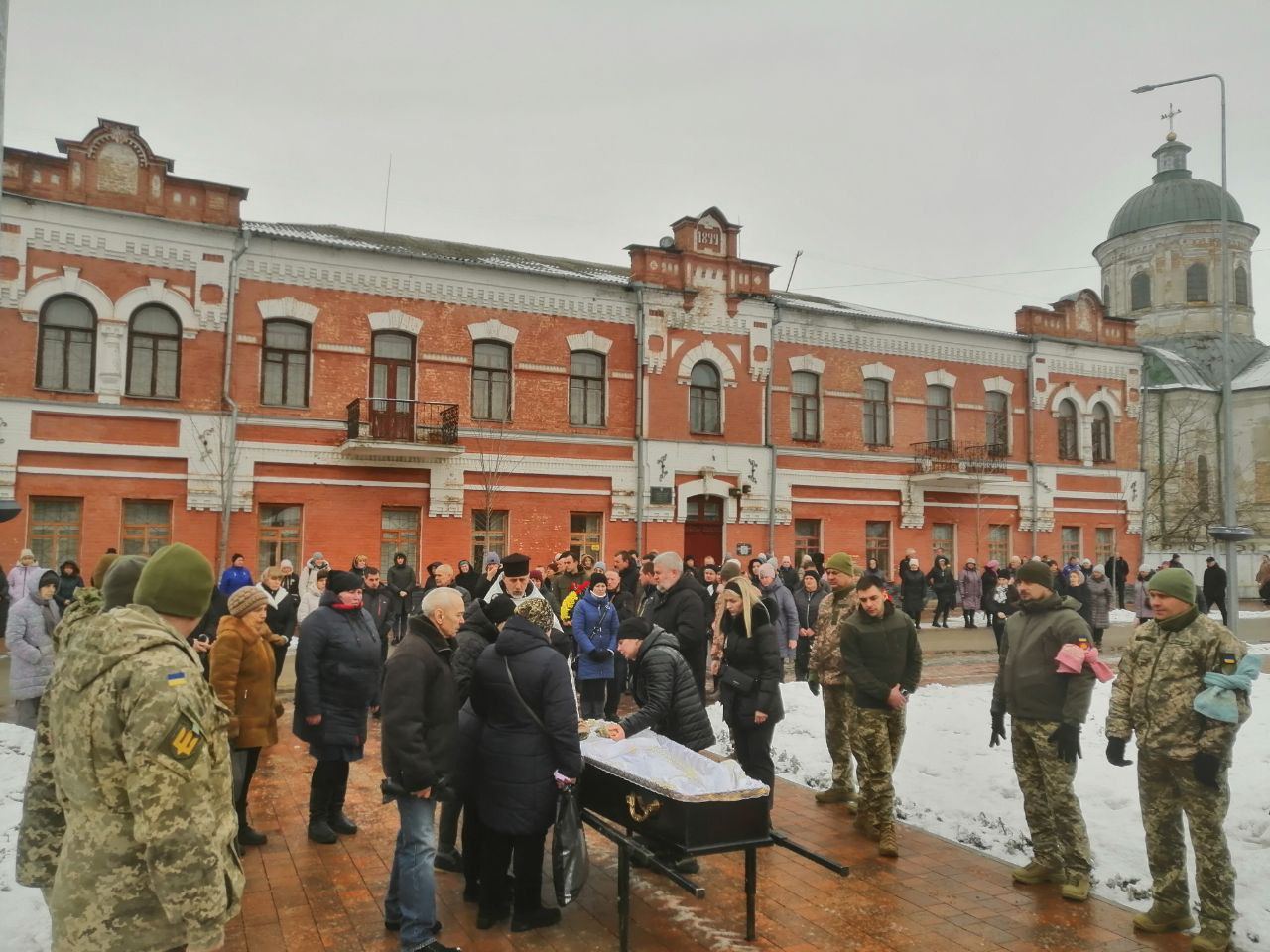 Прощання із солдатом Дмитром Прохою у Ніжині