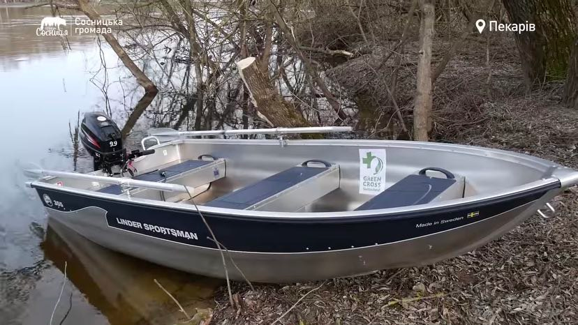 На Чернігівщині під час повені людей перевозитимуть новим човном