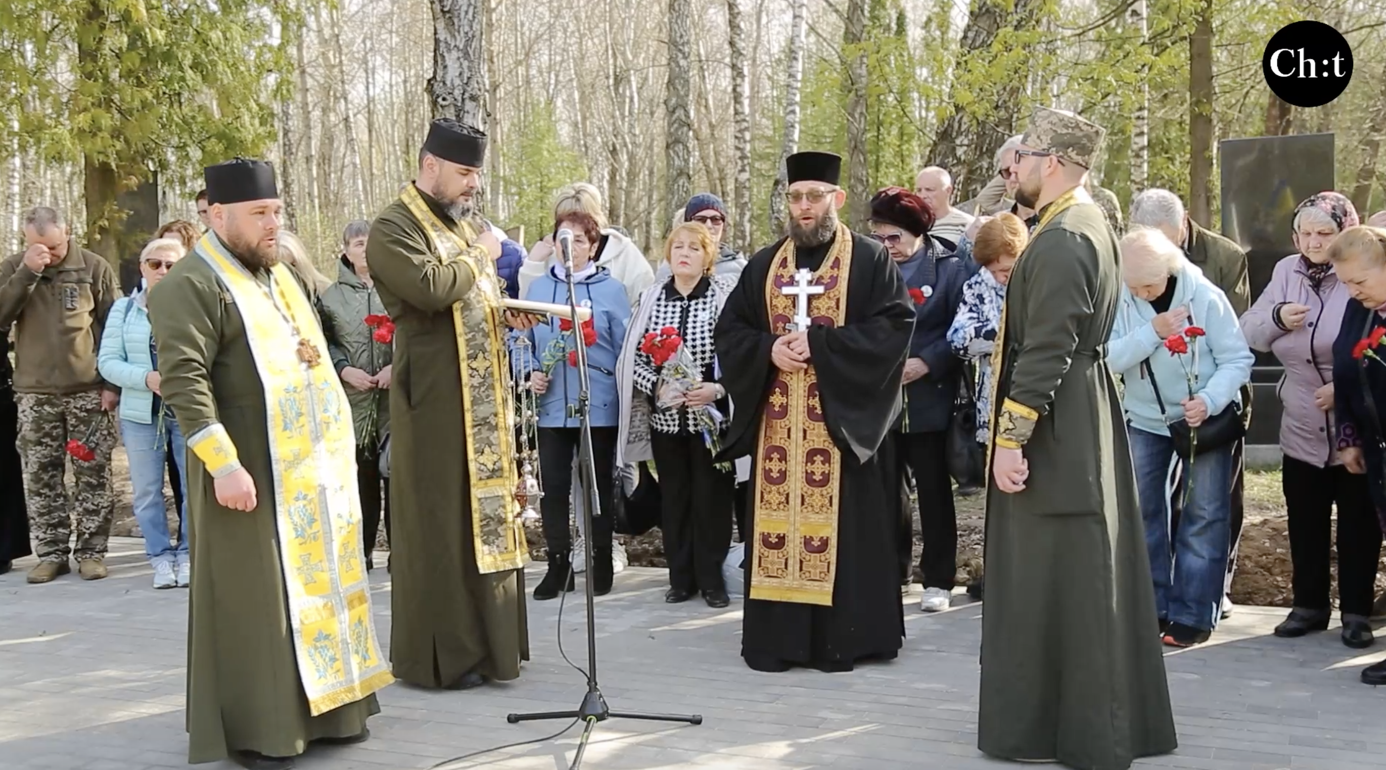 Друга річниця визволення: у Чернігові вшанували полеглих героїв