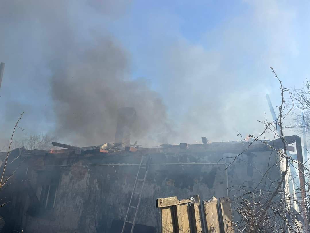 Наслідки обстрілу Семенівки із "градів". 9 квітня 2024 року.