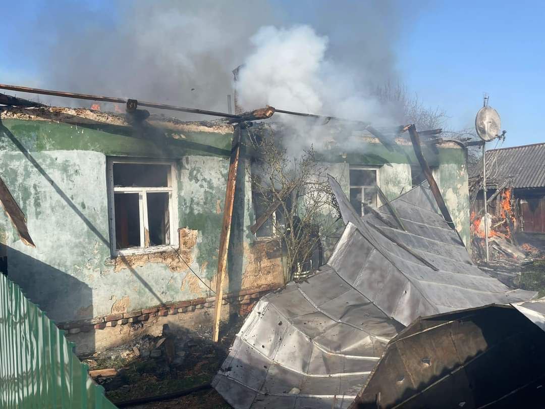 Наслідки обстрілу Семенівки із "градів". 9 квітня 2024 року.