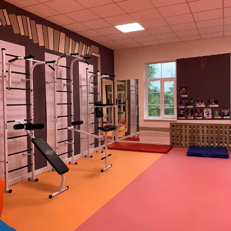 Сучасний тренажерний зал в Лихачівському ліцеї