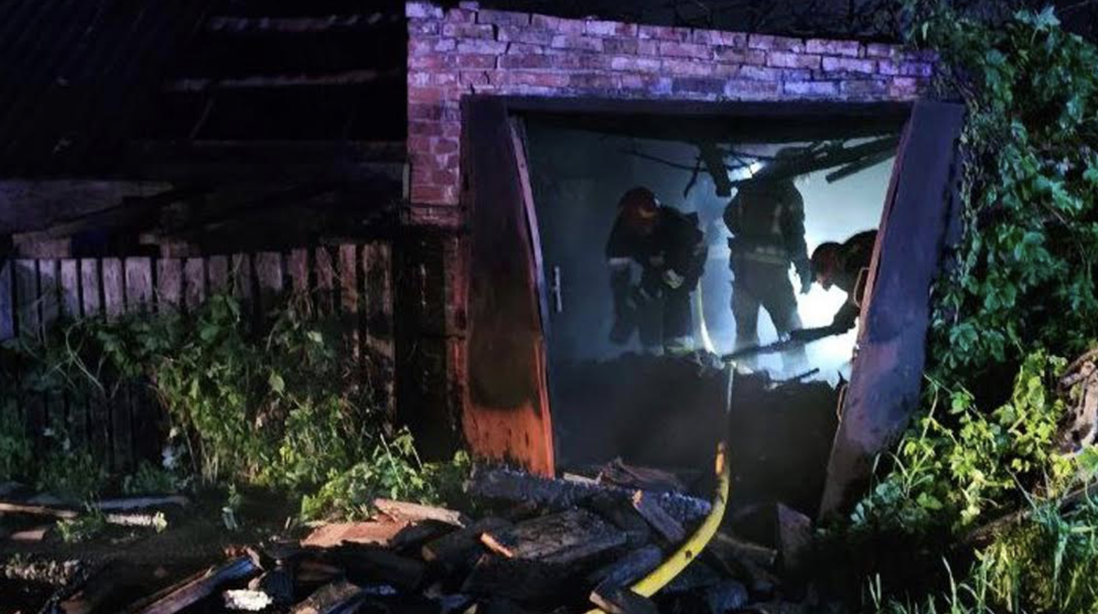 Виїзди на пожежі, розмінування та порятунок тварини: ДСНСники показали як працювали протягом тижня