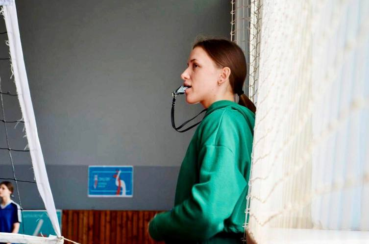 Учениця викраденого рашистами Анатолія Сірого зі Сновщини мріє про волейбольний турнір на його честь