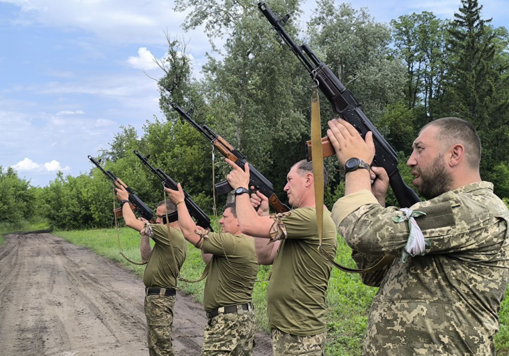 Прощання із Віталієм СУПРУНОМ у Ічнянській громаді