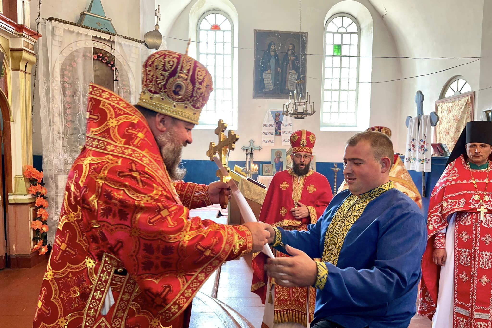 Громада Чернігівщини перейшла до ПЦУ. Разом зі священником 