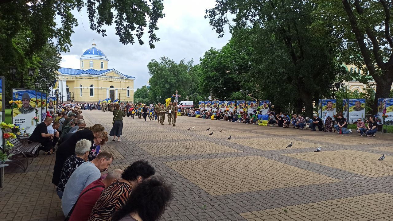 Прощання із Вячеславом Антипенком у Прилуках