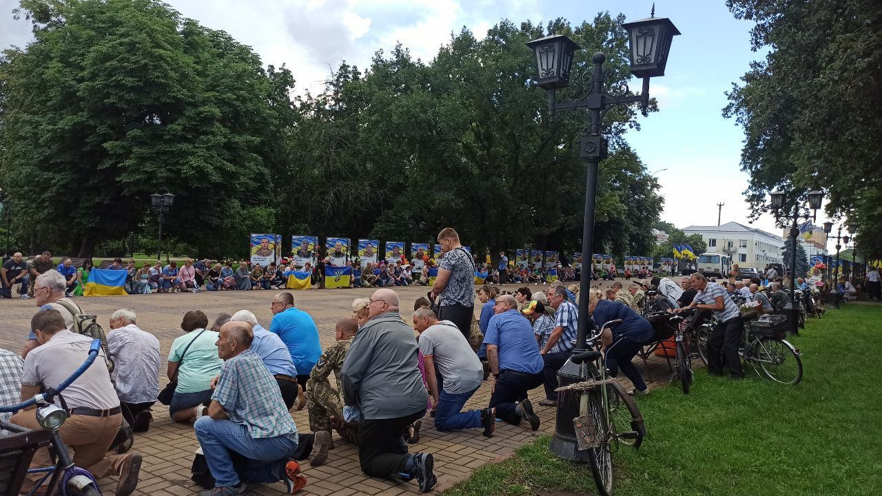 Прощання із Вячеславом Антипенком у Прилуках