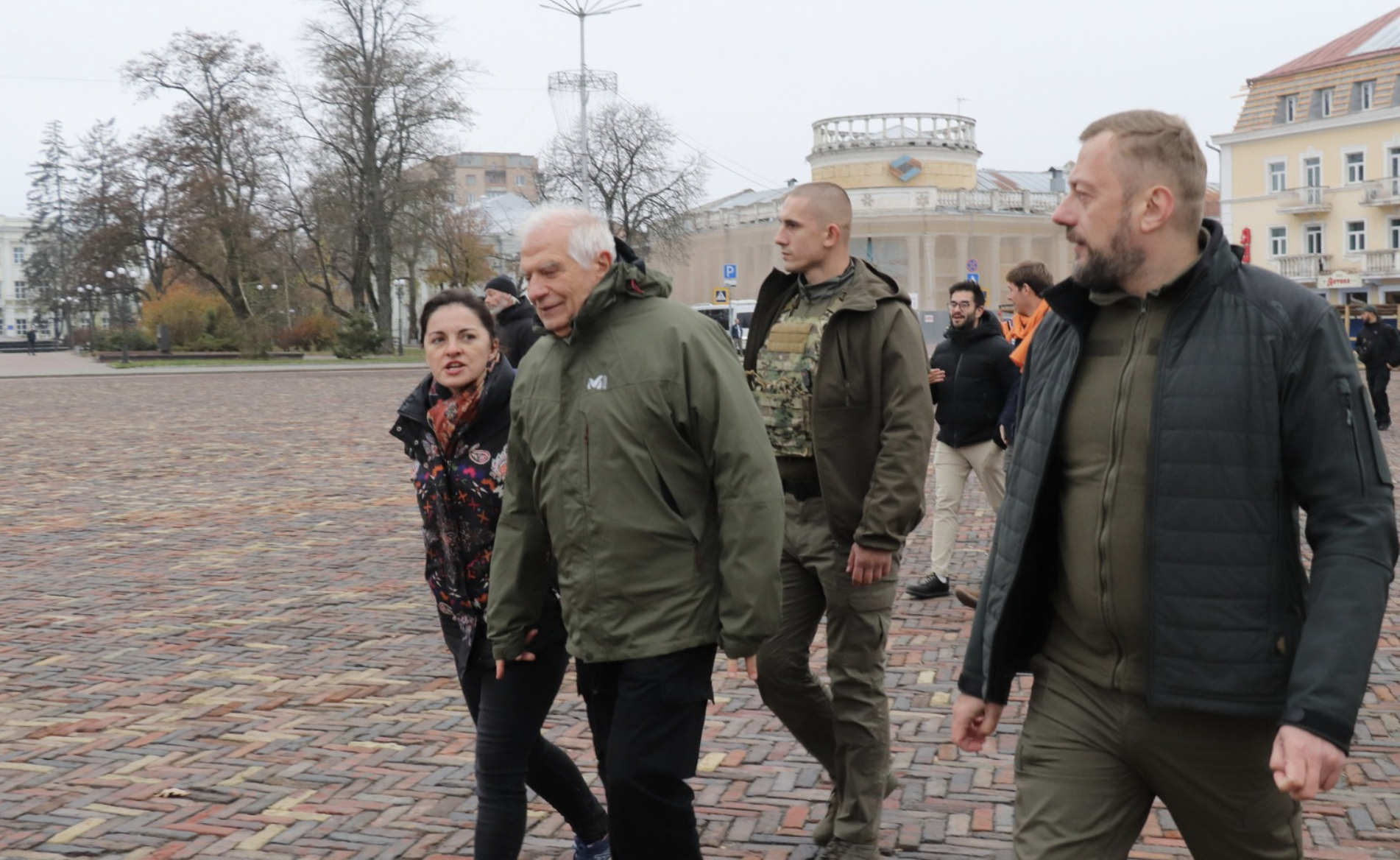 Жозеп Борель на Красній площі у Чернігові, 10 листопада 2024 року