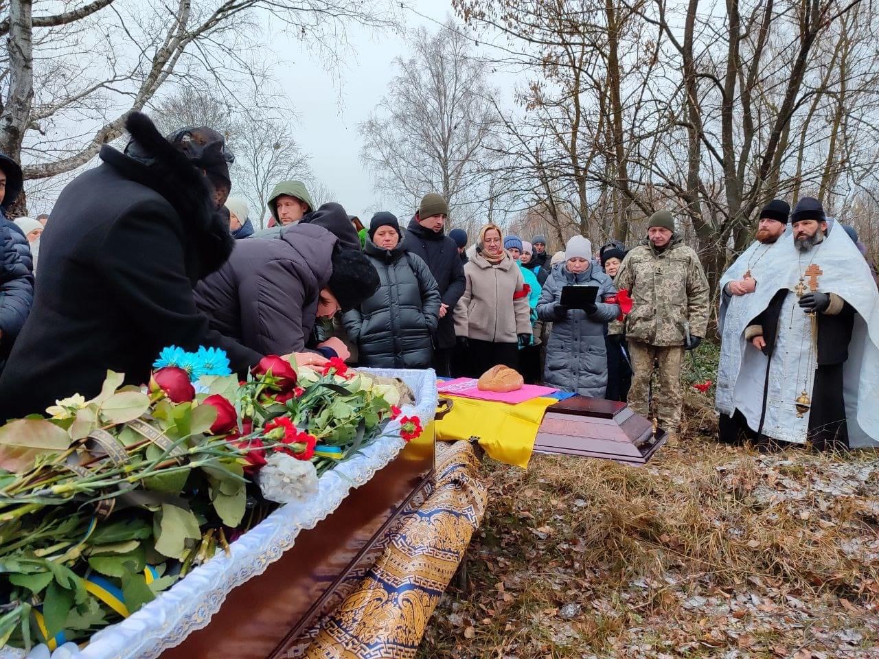 Дві чернігівські громади втратили захисників - один загинув на Донеччині, інший - на бойовому посту