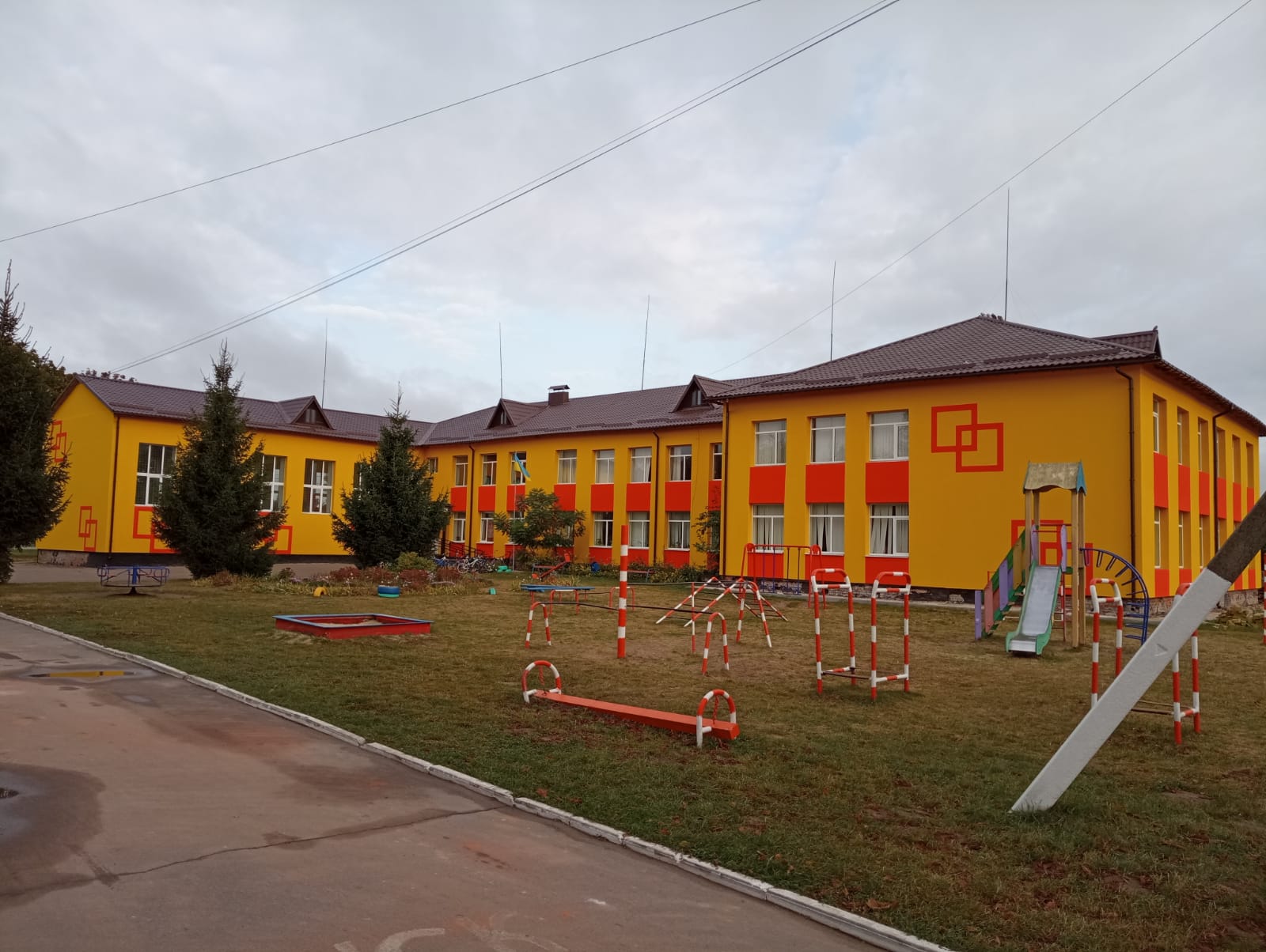 Іванівський ліцей: не онлайн, а офлайн