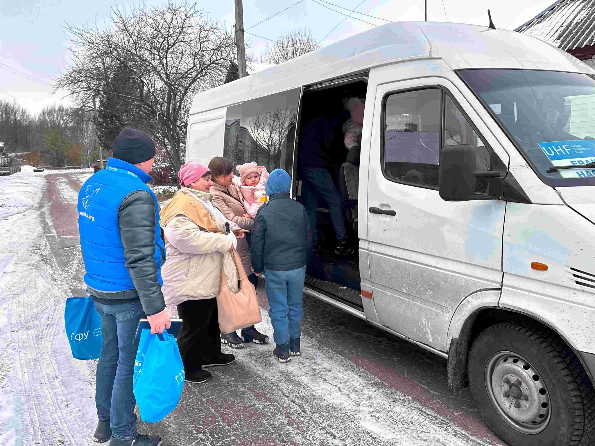 місія «Проліска» займається на Чернігівщині евакуацією людей 