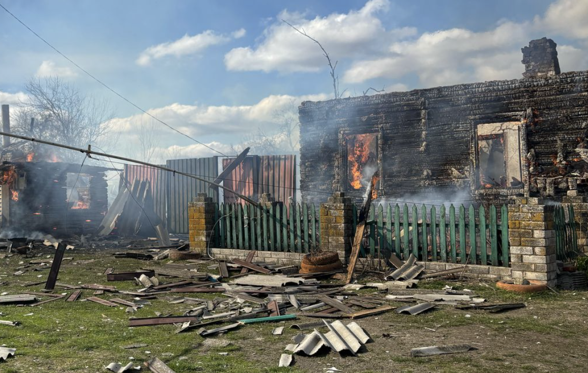 У селі Семенівської громади згорів будинок. 11 квітня 2025 року