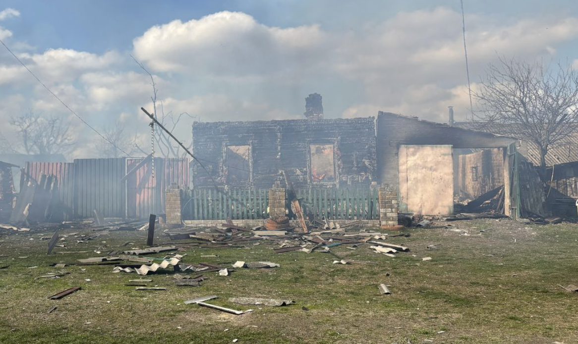 У селі Семенівської громади згорів будинок. 11 квітня 2025 року
