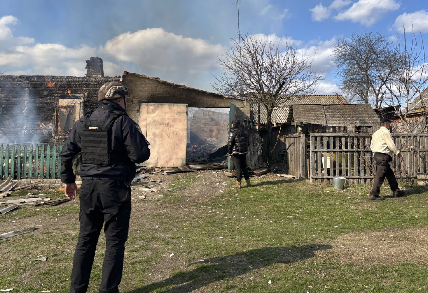 У селі Семенівської громади згорів будинок. 11 квітня 2025 року