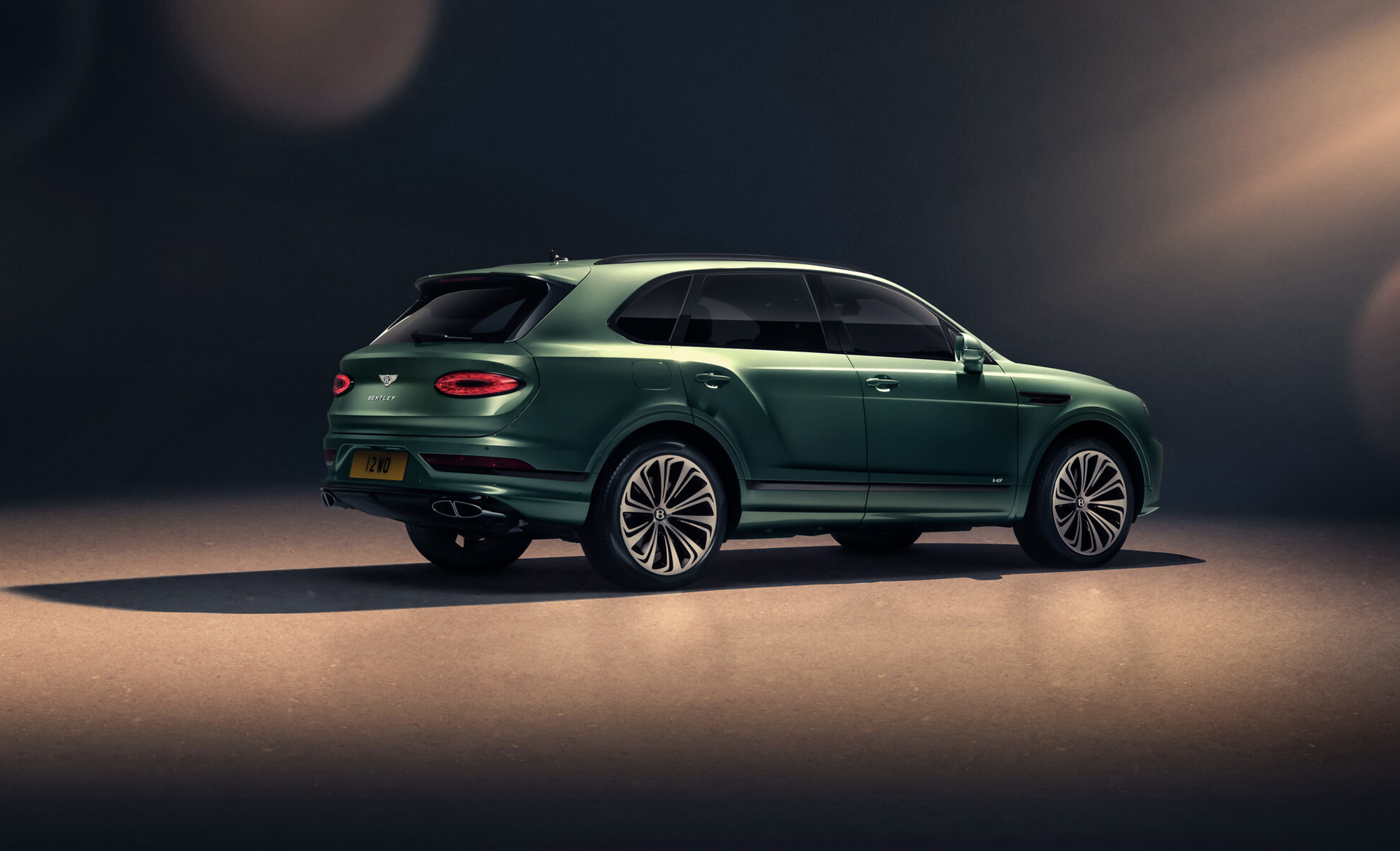 Як Bentley Bentayga поєднує спортивний характер із розкішним комфортом?