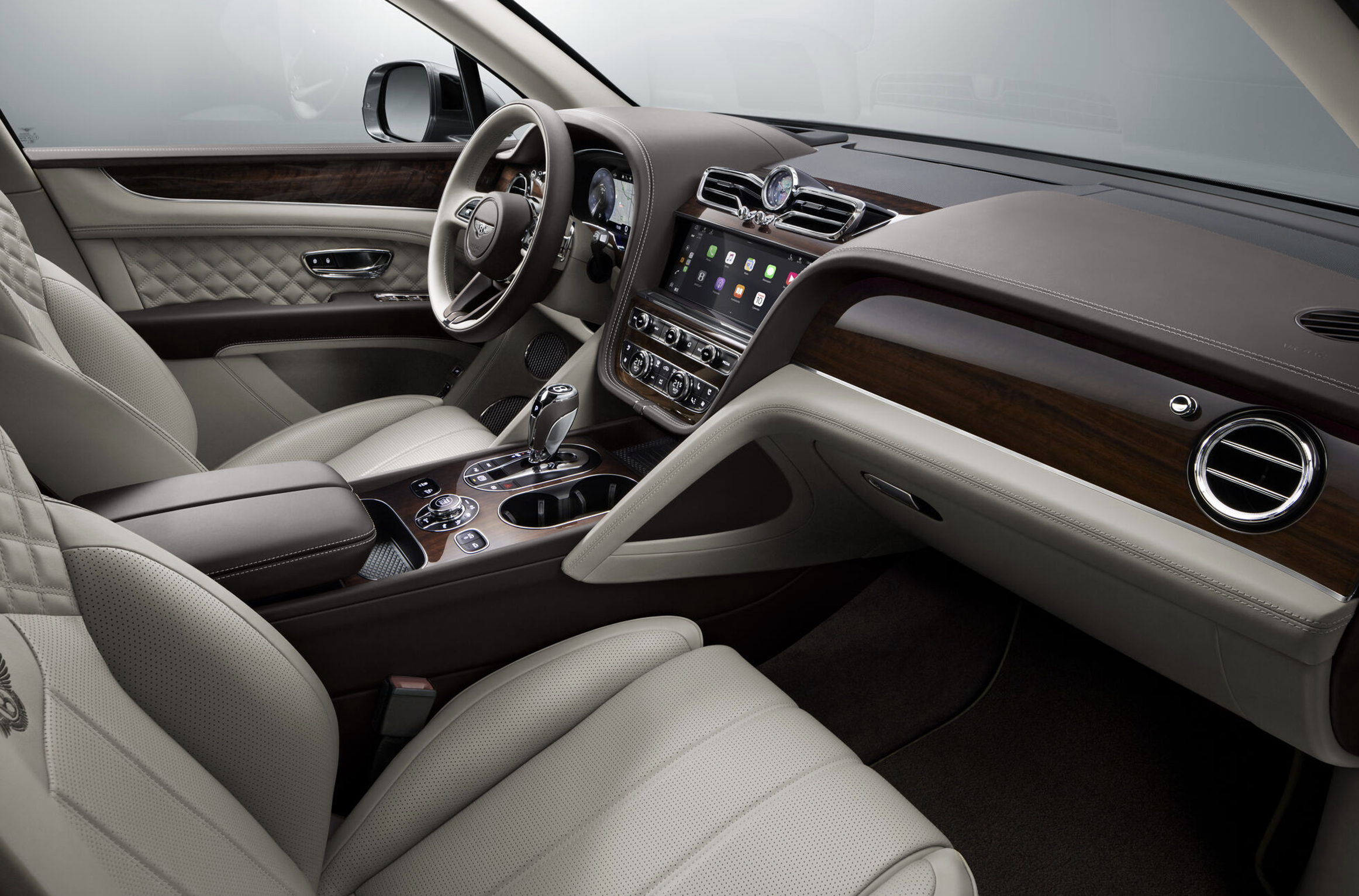 Як Bentley Bentayga поєднує спортивний характер із розкішним комфортом?