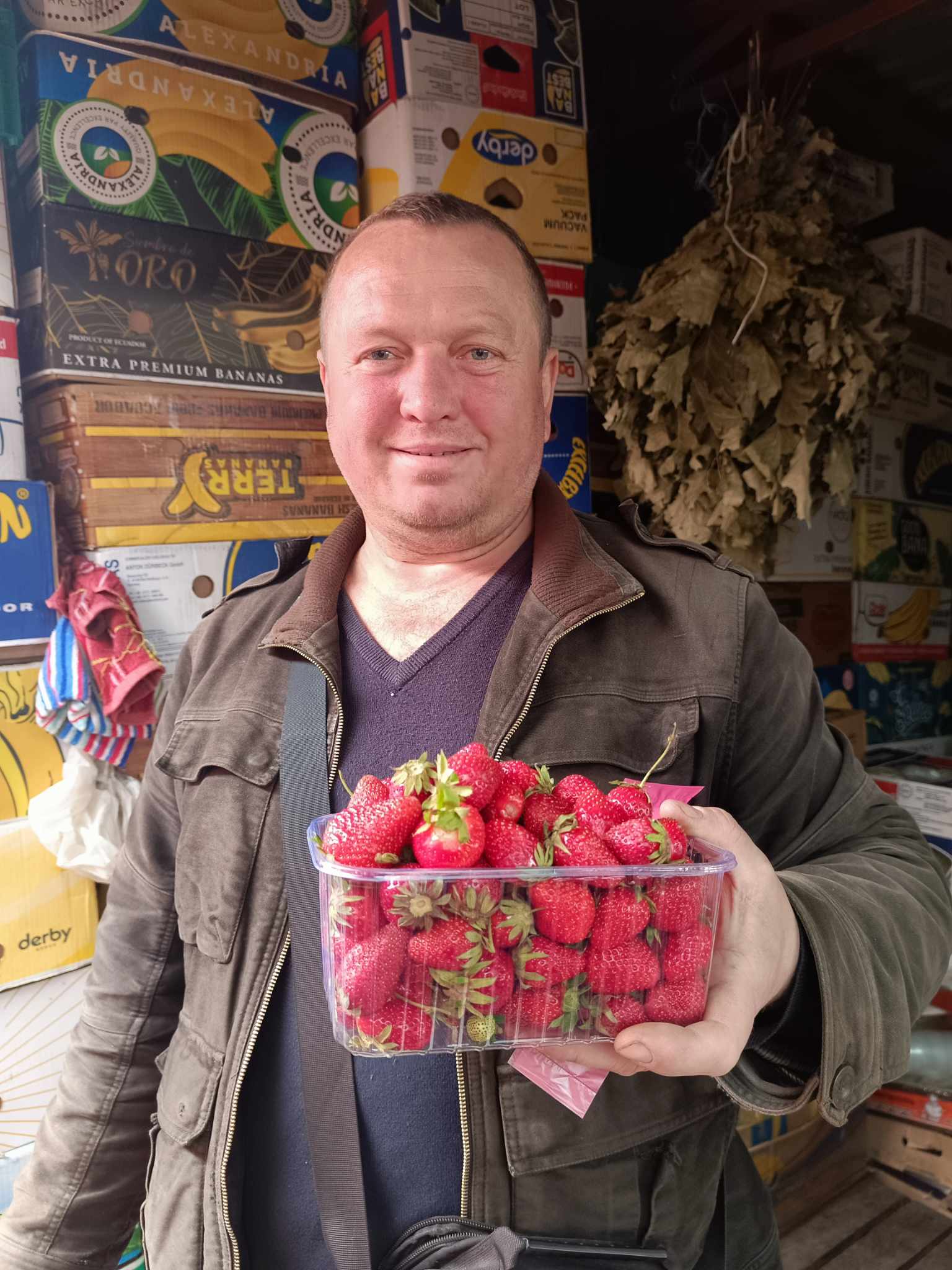 Олег Паскевич торгує на ринку в Ніжині