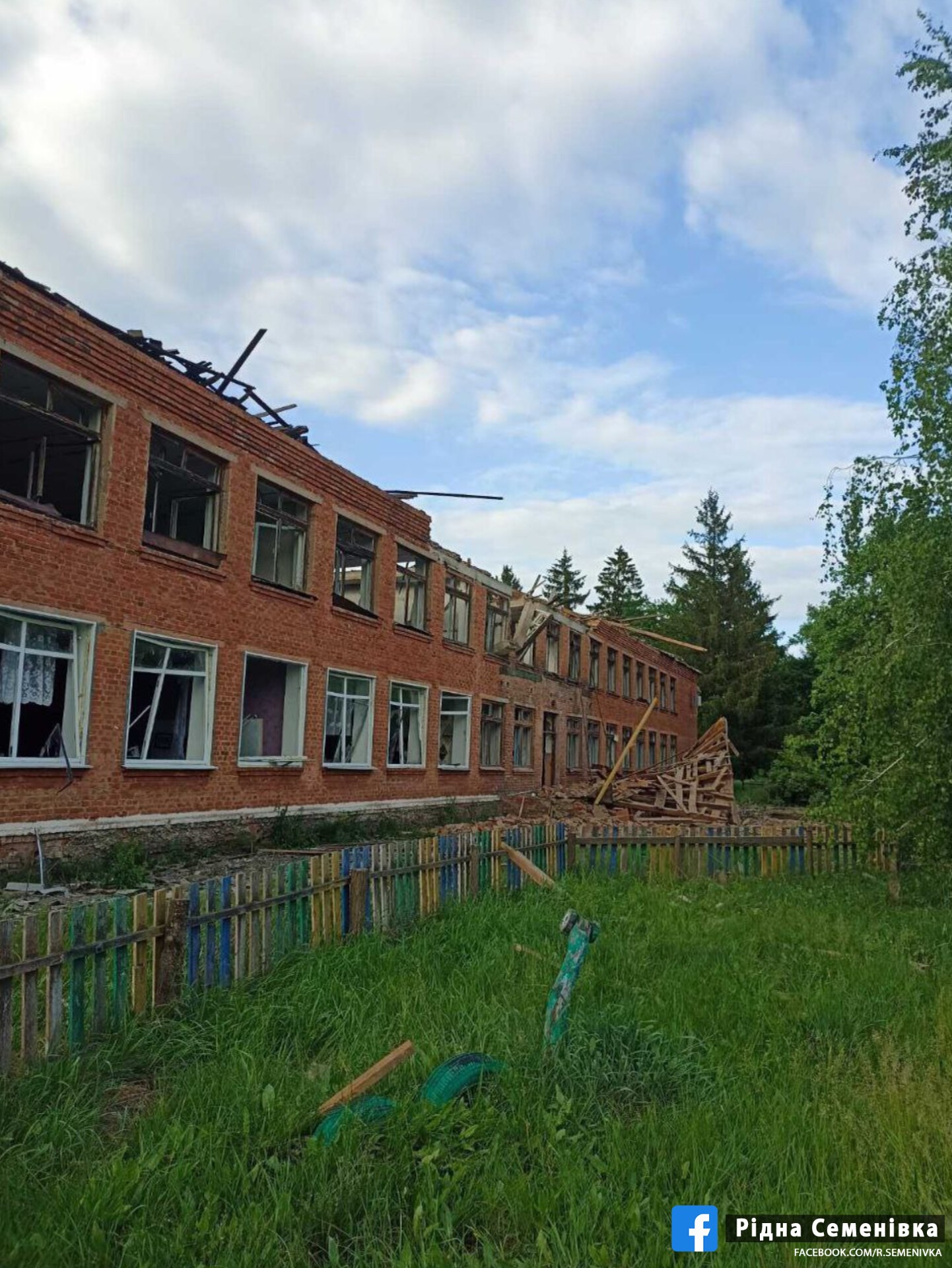 Зʼявились фото вщент розбомбленої школи на Чернігівщині