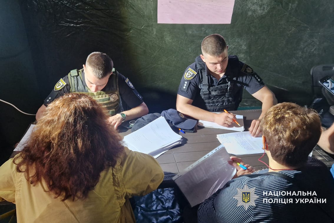 «Місто плаче розбитими вікнами школи»: як чернігівці реагують на нічну атаку росіян
