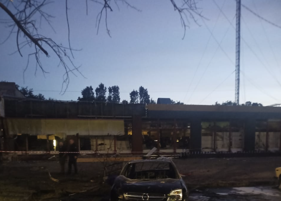 Вночі Чернігів атакували "шахеди": є руйнування та поранені