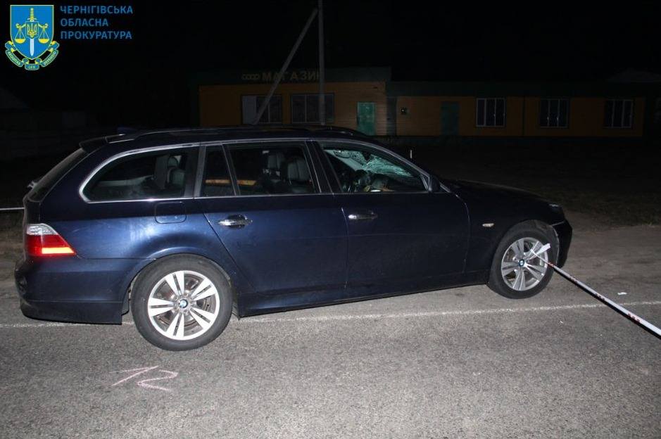 На Чернігівщині поліцейський на BMW збив людину — слідство завершено
