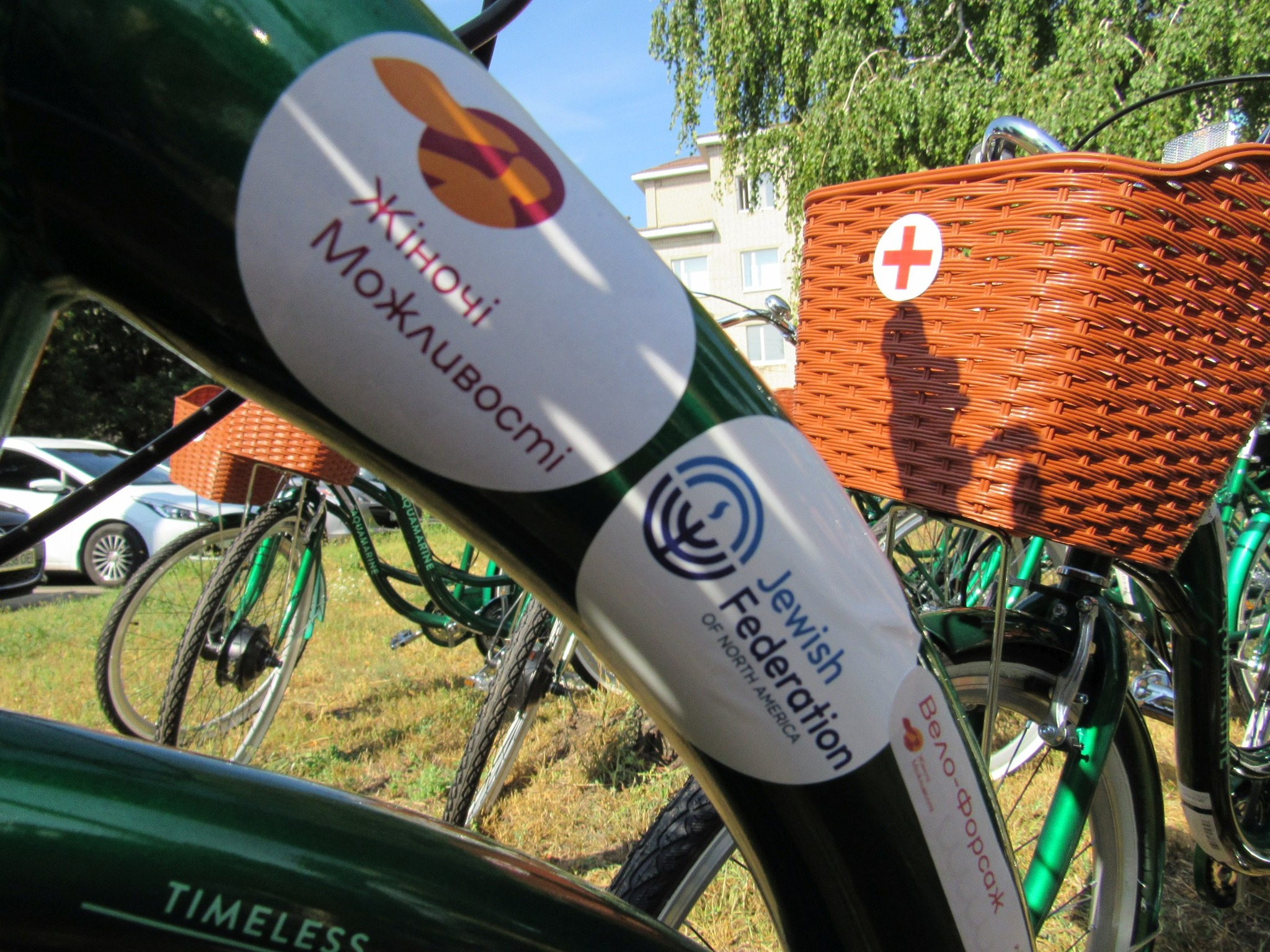 У громаді працівники ФАПів та амбулаторій їздитимуть до пацієнтів на коштовних електровелосипедах