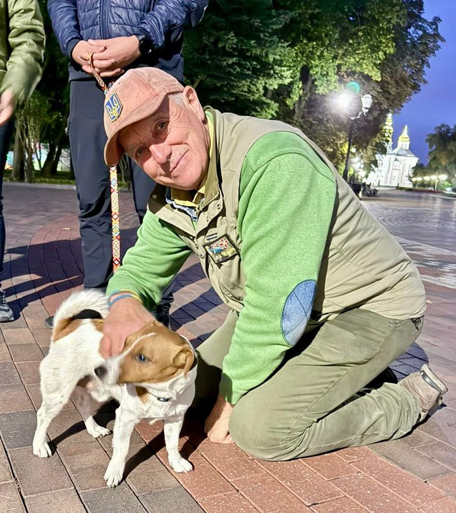 Пес Патрон заприятелював зі справжнім графом із Бельгії