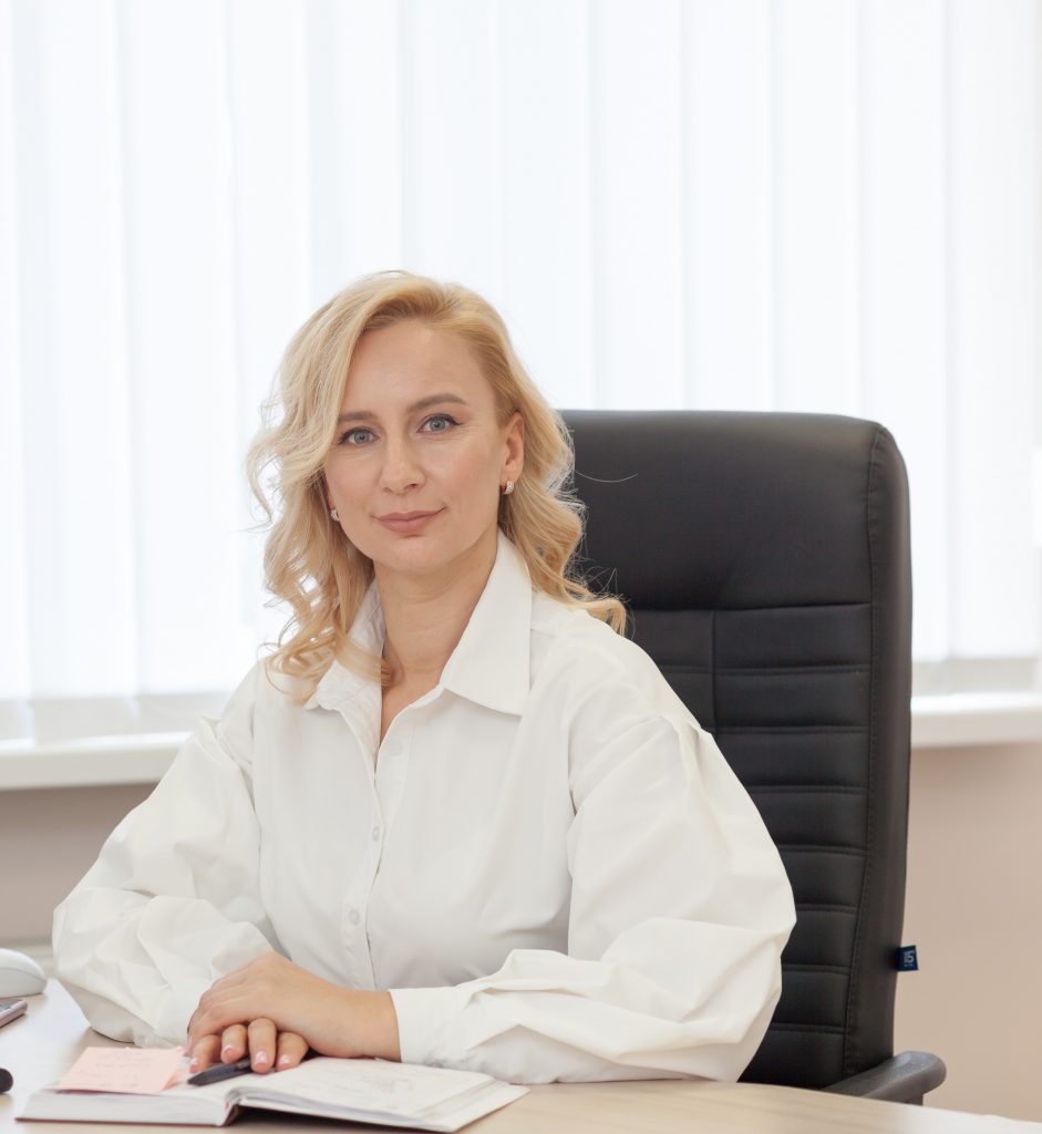 Олена Колоденко – директорка Центру первинної медико-санітарної допомоги №3 (м. Одеса), фото з соцмереж