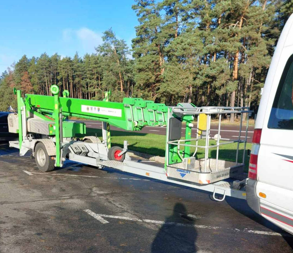 Козелецька громада отримала від німецьких партнерів причіп із вишкою