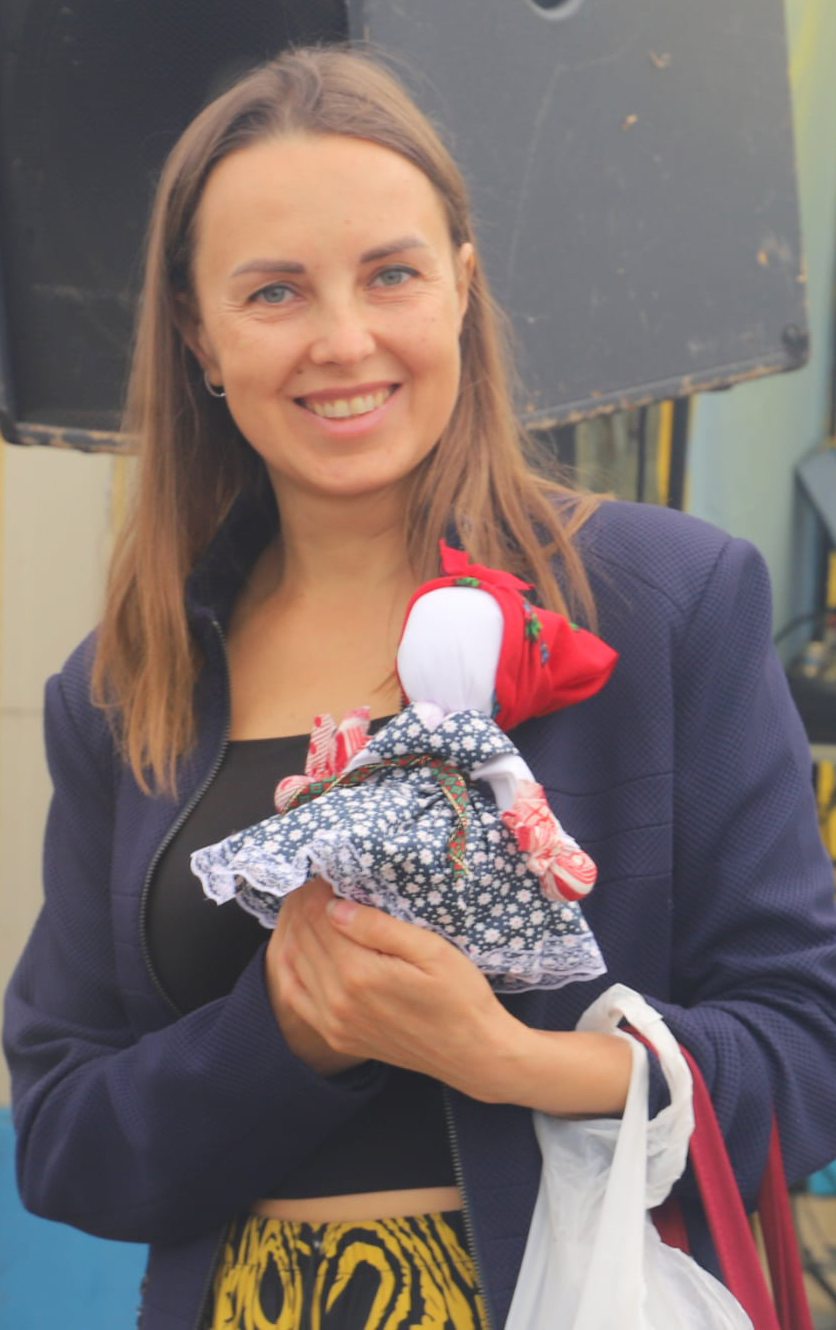 Леся Якименко з травницею