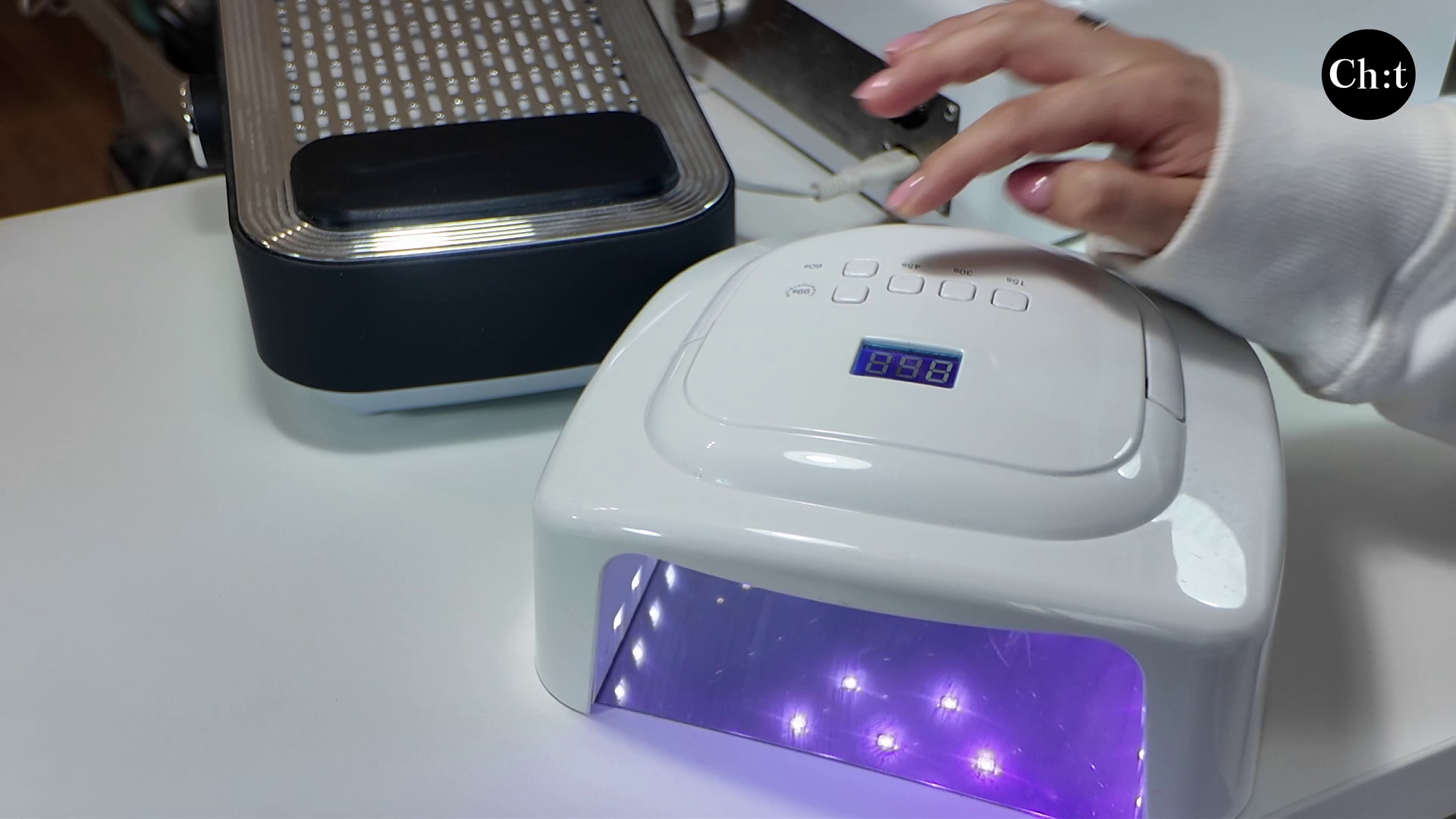 У майстерні