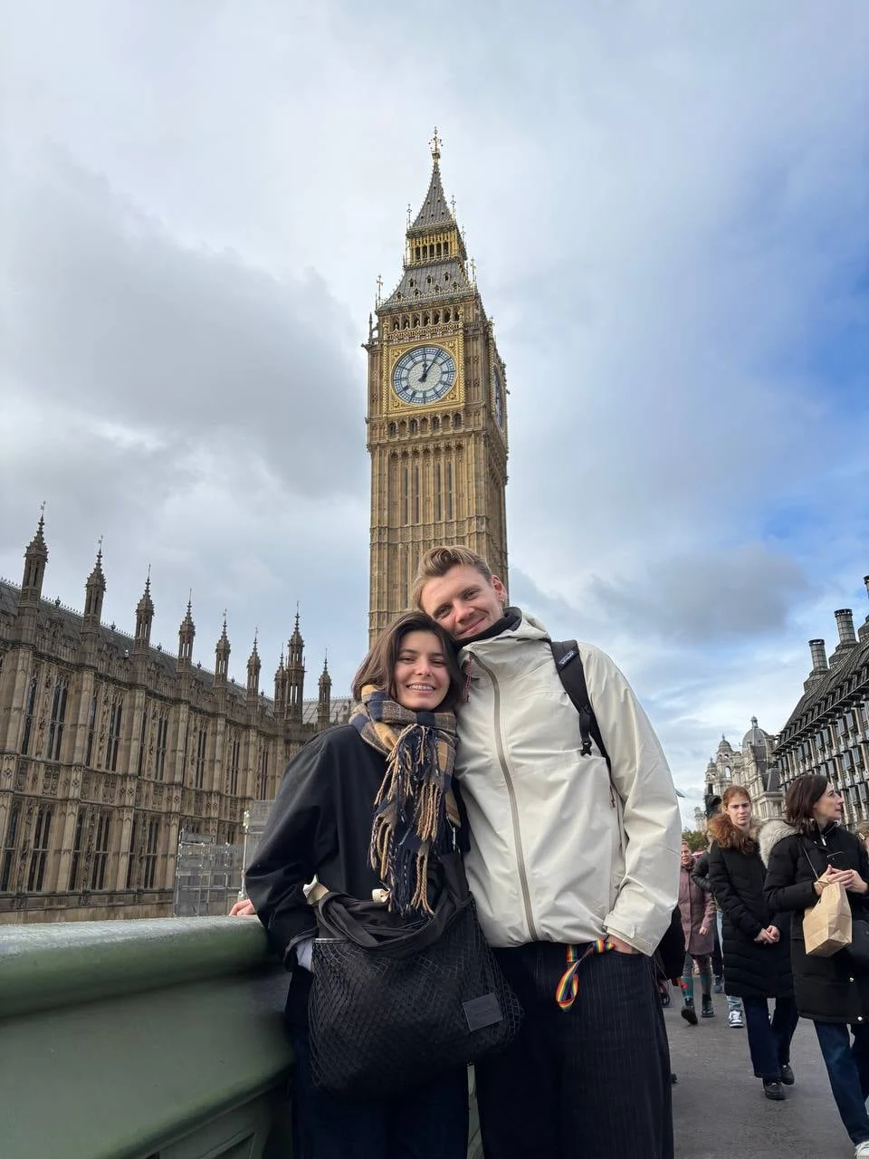 Денис Пікус із дружиною 