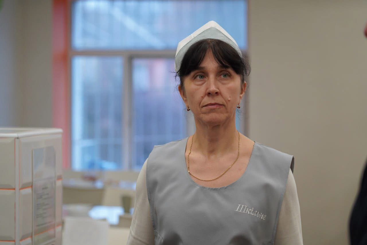 У Чернігові батьки учнів пішли до Брижинського скаржитися на освітній процес 