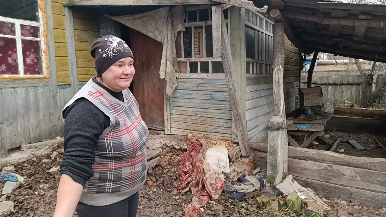 Галина Суярко у своєму дворі