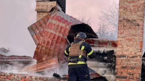 Вибухи у Чернігові, руйнування у громадах: область під атакою безпілотників